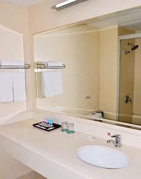 Motel 168 Shanghai Pudong Huinan Metro Station Tesco ภายนอก รูปภาพ