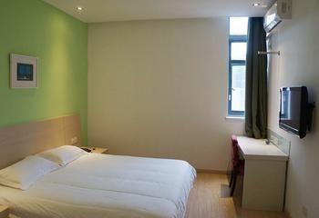 Motel 168 Shanghai Pudong Huinan Metro Station Tesco ภายนอก รูปภาพ